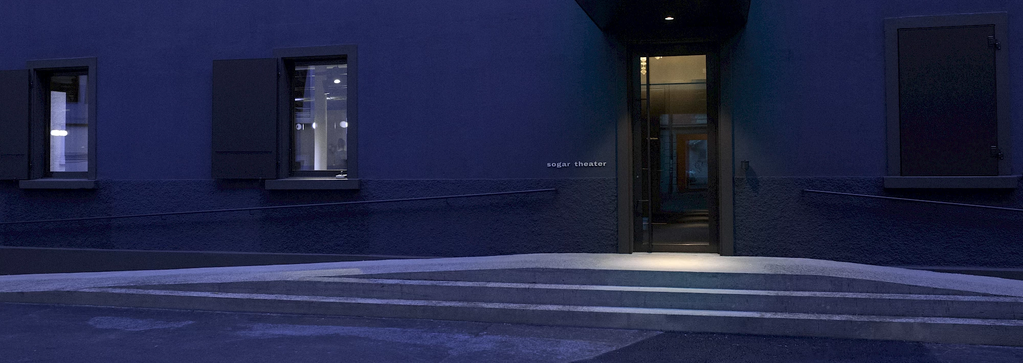 Entrée du théâtre